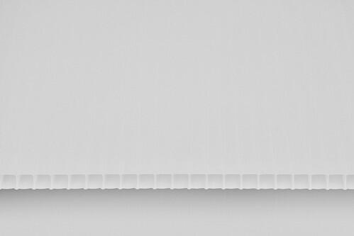 Сотовый поликарбонат «ROYALPLAST» 10 мм опал, 6000х2100/1200х2100, плотность 1.4 кг/м²